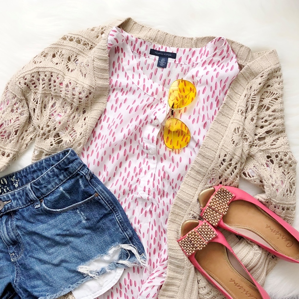 Tommy Hilfiger White & Pink 'Lips' Popover Blouse